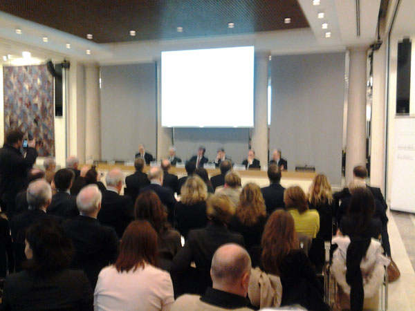Intesa/ Il Ceo Messina ad Affari: “No esuberi nel piano industriale”