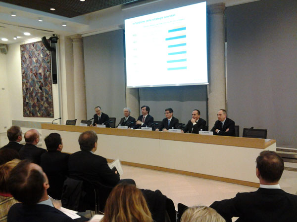 Intesa/ Il Ceo Messina ad Affari: “No esuberi nel piano industriale”