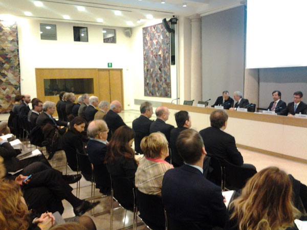 Intesa/ Il Ceo Messina ad Affari: “No esuberi nel piano industriale”