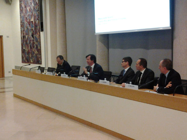 Intesa/ Il Ceo Messina ad Affari: “No esuberi nel piano industriale”