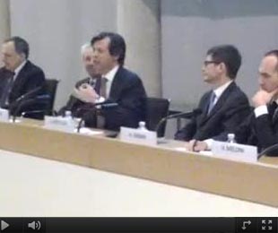 Il Ceo di Intesa Carlo Messina presenta la sua squadra e spiega il nuovo piano industriale