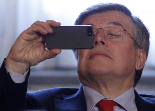 Galleria foto 'Electrolux: “Dimezziamo i salari”. Sciopero e polemica' - foto 1