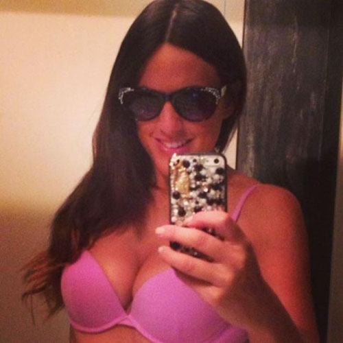 Claudia Romani, lato b da selfie