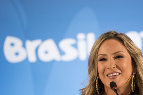 Svelato l’inno dei Mondiali 2014: lo cantano Pitbull e Jennifer Lopez Svelato l’inno dei Mondiali 2014: lo cantano Pitbull e Jennifer Lopez