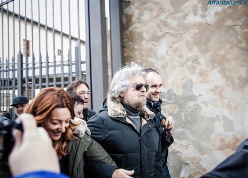 Camera, caos grillini: insulti e occupazioni. Il Pd: è un attacco alla democrazia Camera, caos grillini: insulti e occupazioni. Il Pd: è un attacco alla democrazia