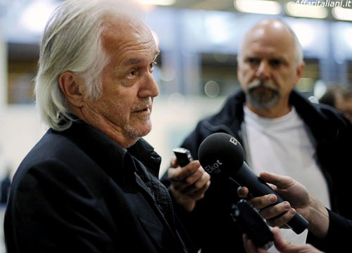Lo scrittore svedese Mankell: “Ho il cancro” Lo scrittore svedese Mankell: “Ho il cancro”
