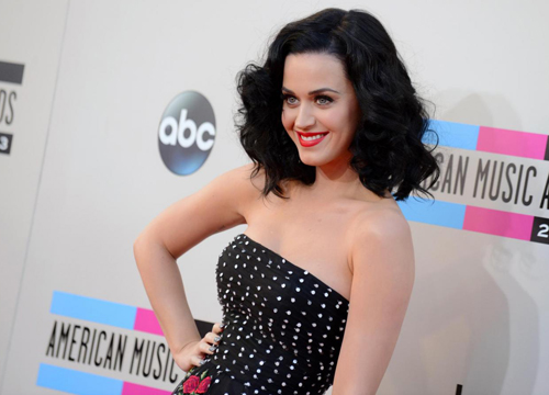 Katy Perry da record. prima con 50 milioni di follower su Twitter Katy Perry da record. prima con 50 milioni di follower su Twitter