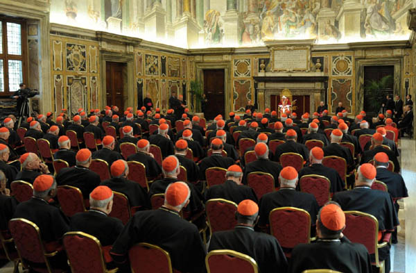 Cei: “I vescovi vogliono scegliere il presidente insieme al Papa” Cei: “I vescovi vogliono scegliere il presidente insieme al Papa”