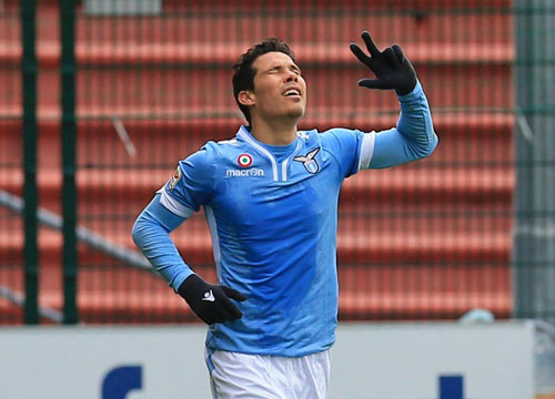 Lo show di Lotito: “C’era accordo Hernanes-Inter. Vivo sotto scorta” Lo show di Lotito: “C’era accordo Hernanes-Inter. Vivo sotto scorta”
