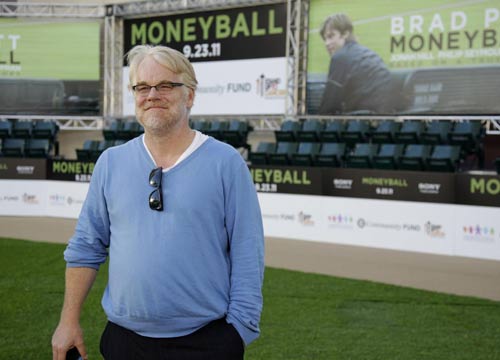 E’ morto Philip Seymour Hoffman: trovato con la siringa nel braccio E’ morto Philip Seymour Hoffman: trovato con la siringa nel braccio