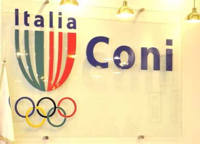 Il Coni denuncia la Federnuoto: “Presunte irregolarità”