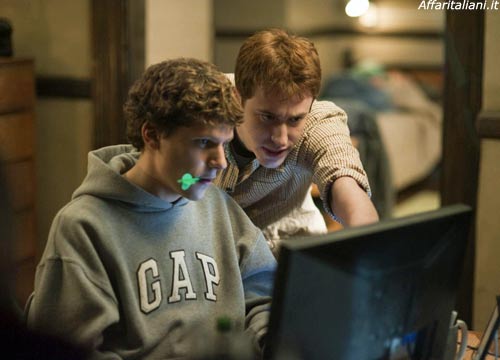 Ecco i 12 momenti decisivi dei primi 10 anni di Facebook Ecco i 12 momenti decisivi dei primi 10 anni di Facebook