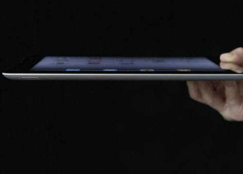Solare, magnetica, flessibile: l’iWatch punta su nuove batterie Solare, magnetica, flessibile: l’iWatch punta su nuove batterie
