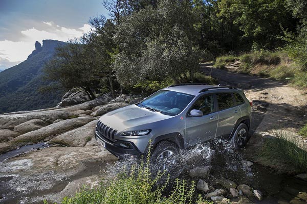 Debutta a Ginevra la Nuova Jeep® Cherokee Debutta a Ginevra la Nuova Jeep® Cherokee