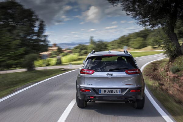 Debutta a Ginevra la Nuova Jeep® Cherokee Debutta a Ginevra la Nuova Jeep® Cherokee