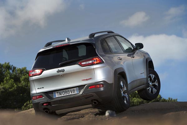 Debutta a Ginevra la Nuova Jeep® Cherokee Debutta a Ginevra la Nuova Jeep® Cherokee