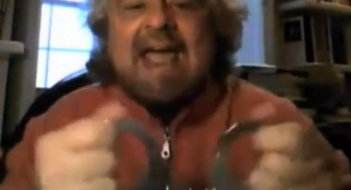 Tav, Beppe Grillo con le manette: “nove mesi passano presto” Tav, Beppe Grillo con le manette: “nove mesi passano presto”