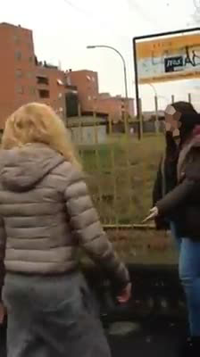 Parla la ragazzina picchiata a Bollate: “Minacciano di uccidermi” Parla la ragazzina picchiata a Bollate: “Minacciano di uccidermi”