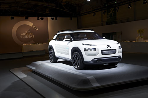 At voilà: la nuova Citroen C4 Cactus At voilà: la nuova Citroen C4 Cactus