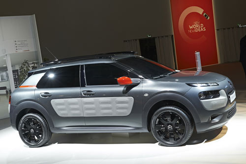 At voilà: la nuova Citroen C4 Cactus At voilà: la nuova Citroen C4 Cactus