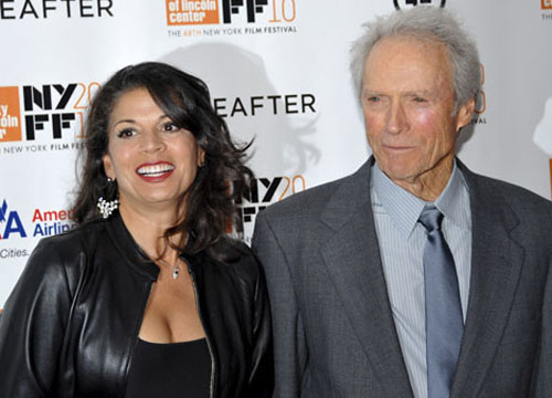 Clint Eastwood eroe nella vita reale. Salva un uomo dal soffocamento Clint Eastwood eroe nella vita reale. Salva un uomo dal soffocamento