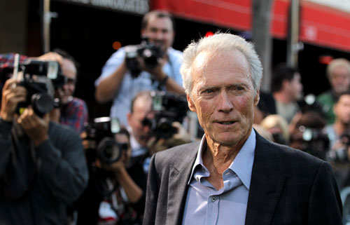 Clint Eastwood eroe nella vita reale. Salva un uomo dal soffocamento Clint Eastwood eroe nella vita reale. Salva un uomo dal soffocamento