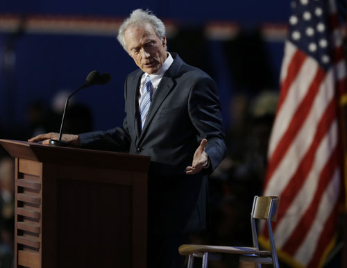 Clint Eastwood eroe nella vita reale. Salva un uomo dal soffocamento Clint Eastwood eroe nella vita reale. Salva un uomo dal soffocamento