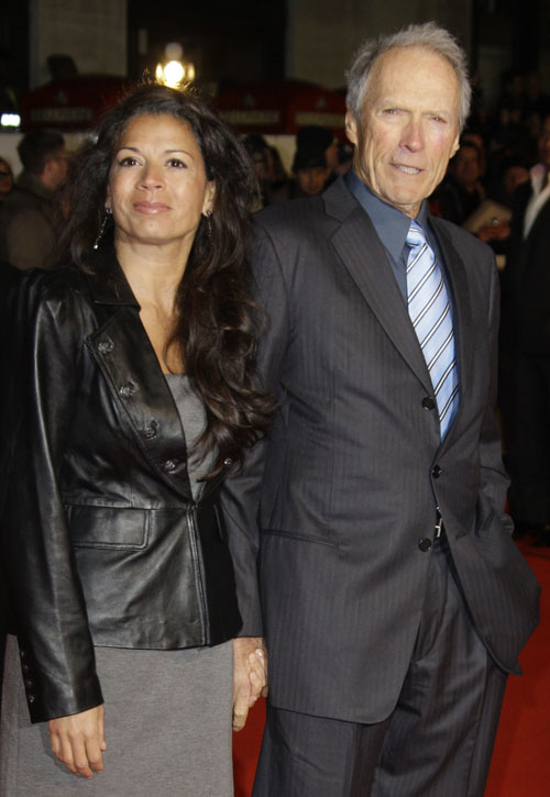 Clint Eastwood eroe nella vita reale. Salva un uomo dal soffocamento Clint Eastwood eroe nella vita reale. Salva un uomo dal soffocamento