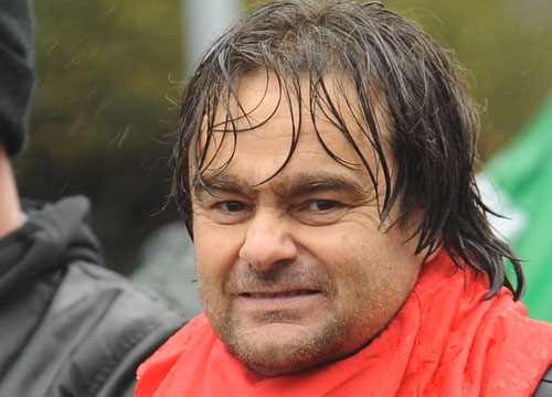 I “forconi” sulla Piramide Cestia. Corteo flop, tensioni e saluti romani