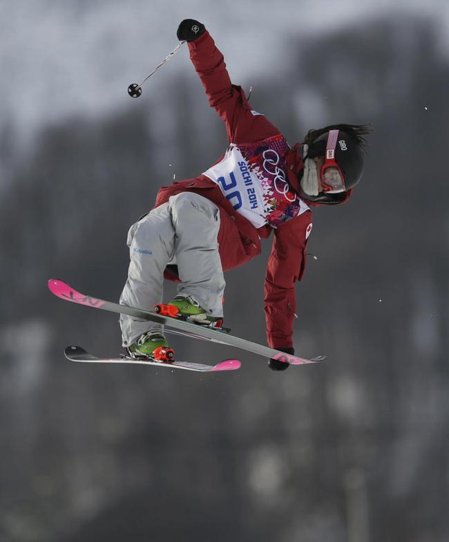 Freestyle show, la 19enne canadese d’oro, i voli le cadute e… FOTO