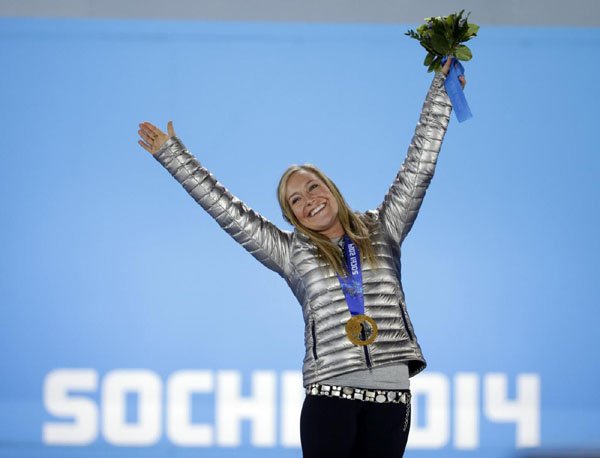 Silje Norendal incanta Sochi. Show osé della russa Graf