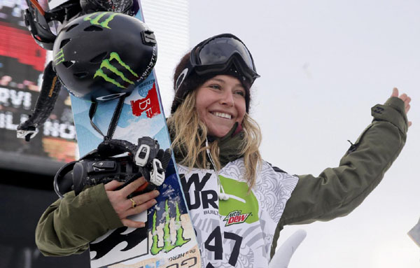 Silje Norendal incanta Sochi. Show osé della russa Graf