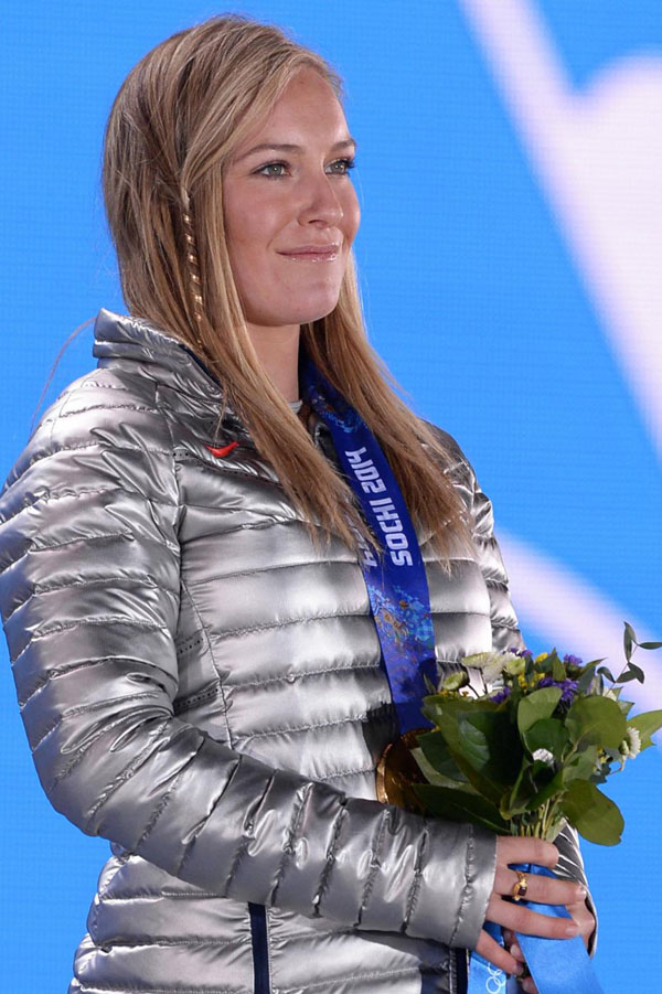 Silje Norendal incanta Sochi. Show osé della russa Graf
