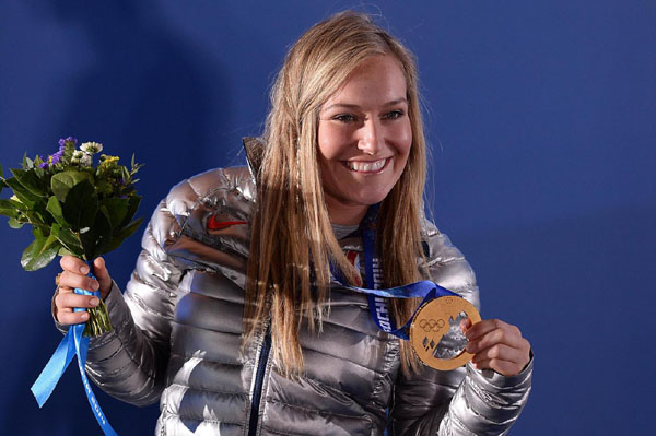 Silje Norendal incanta Sochi. Show osé della russa Graf