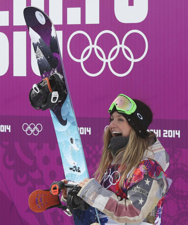 Silje Norendal incanta Sochi. Show osé della russa Graf