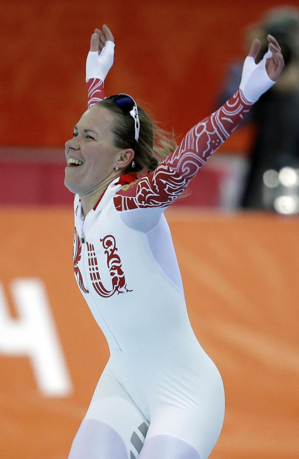 Silje Norendal incanta Sochi. Show osé della russa Graf