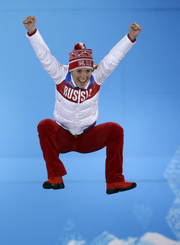 Silje Norendal incanta Sochi. Show osé della russa Graf
