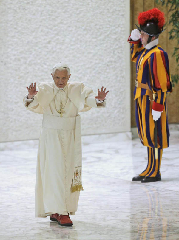 Ratzinger fu “spinto” a lasciare? Le sue dimissioni non sono valide Ratzinger fu “spinto” a lasciare? Le sue dimissioni non sono valide