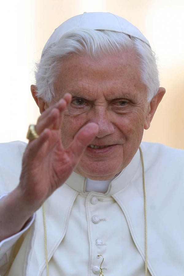 Ratzinger fu “spinto” a lasciare? Le sue dimissioni non sono valide Ratzinger fu “spinto” a lasciare? Le sue dimissioni non sono valide
