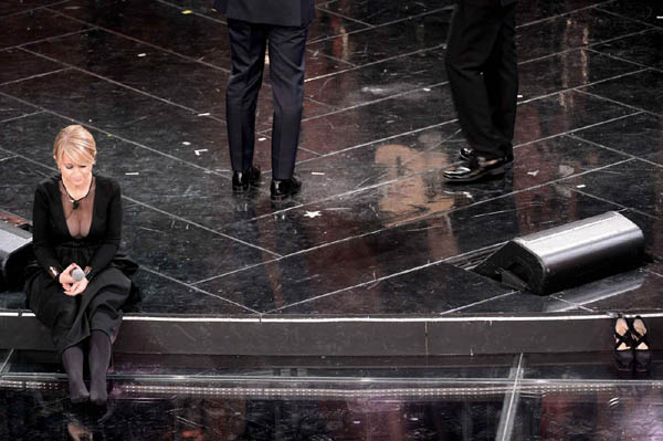 Se il Festival fosse un’azienda… Sanremo perde quanto Alitalia Se il Festival fosse un’azienda… Sanremo perde quanto Alitalia