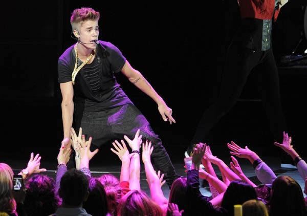 Justin Bieber picchiato da un cestista Nba? Il caso esplode sul web Justin Bieber picchiato da un cestista Nba? Il caso esplode sul web