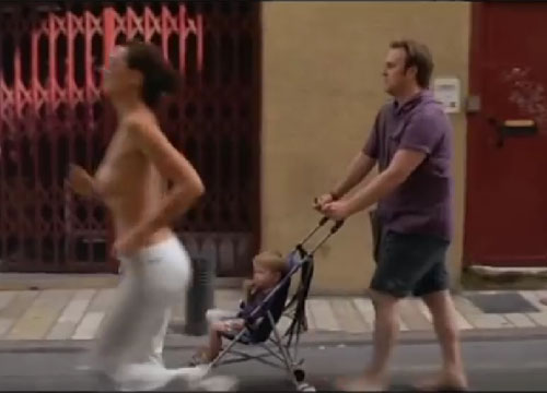 “Majorité Opprimée”, come vivrebbero i maschi in una società di donne “Majorité Opprimée”, come vivrebbero i maschi in una società di donne