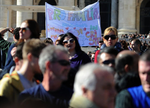 I fidanzati di Franceso. In 30mila a San Pietro con il Papa I fidanzati di Franceso. In 30mila a San Pietro con il Papa