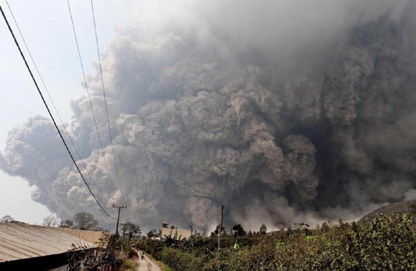 Vesuvio, Comuni da evacuare. Scienziati: farà un milione di morti in 15 minuti Vesuvio, Comuni da evacuare. Scienziati: farà un milione di morti in 15 minuti