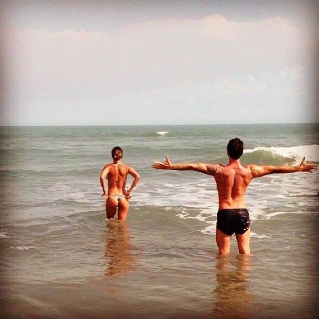 Belen e Stefano a letto: la foto che fa impazzire i fans