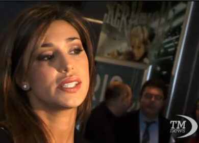 VIDEO: Belen presenta Santiago su Facebook: “La mia cosa più bella”