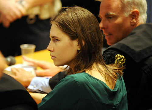 Sollecito giura: “Non ho ucciso io Meredith, guardavo un film sul pc”