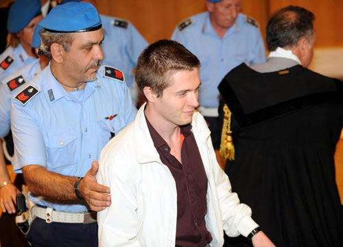 Sollecito giura: “Non ho ucciso io Meredith, guardavo un film sul pc”