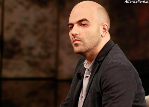 La confessione choc di Saviano: “Vivo solo grazie agli psicofarmaci” La confessione choc di Saviano: “Vivo solo grazie agli psicofarmaci”