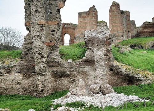 Crollo sull’Appia Antica. La storia in pericolo Crollo sull’Appia Antica. La storia in pericolo